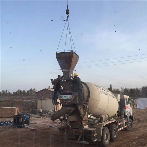 铁山区“精准瞄准”—— 吊车的 “定位导航” 技术